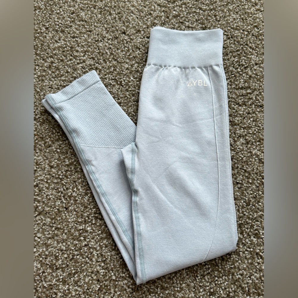 BEAYBL light blue leggings XS NWOT